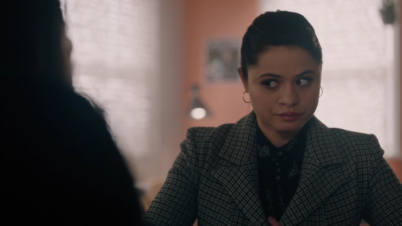 Charmed-Online-dot-nl_Charmed-1x17Surrender01086.jpg