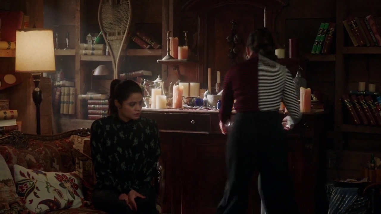 Charmed-Online-dot-nl_Charmed-1x17Surrender01210.jpg