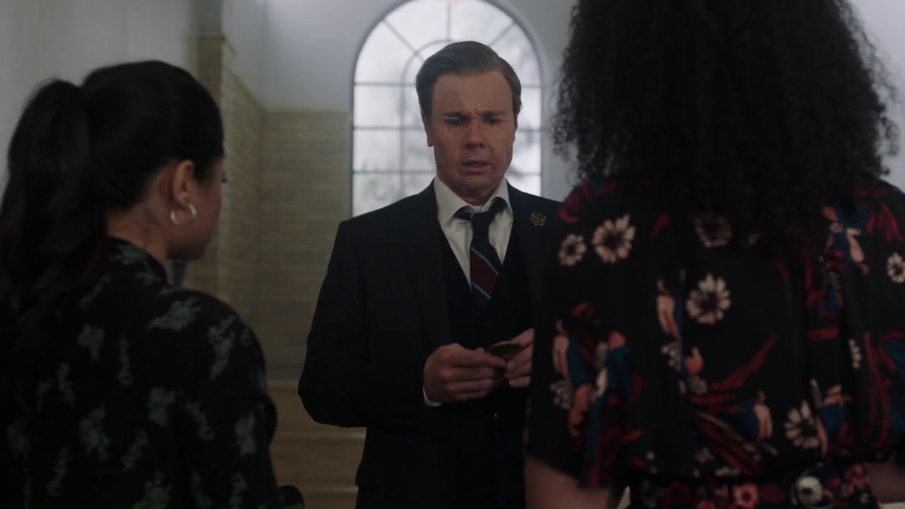 Charmed-Online-dot-nl_Charmed-1x17Surrender01425.jpg