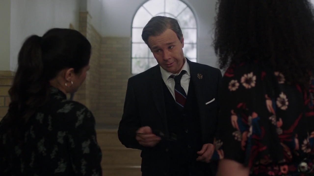 Charmed-Online-dot-nl_Charmed-1x17Surrender01452.jpg
