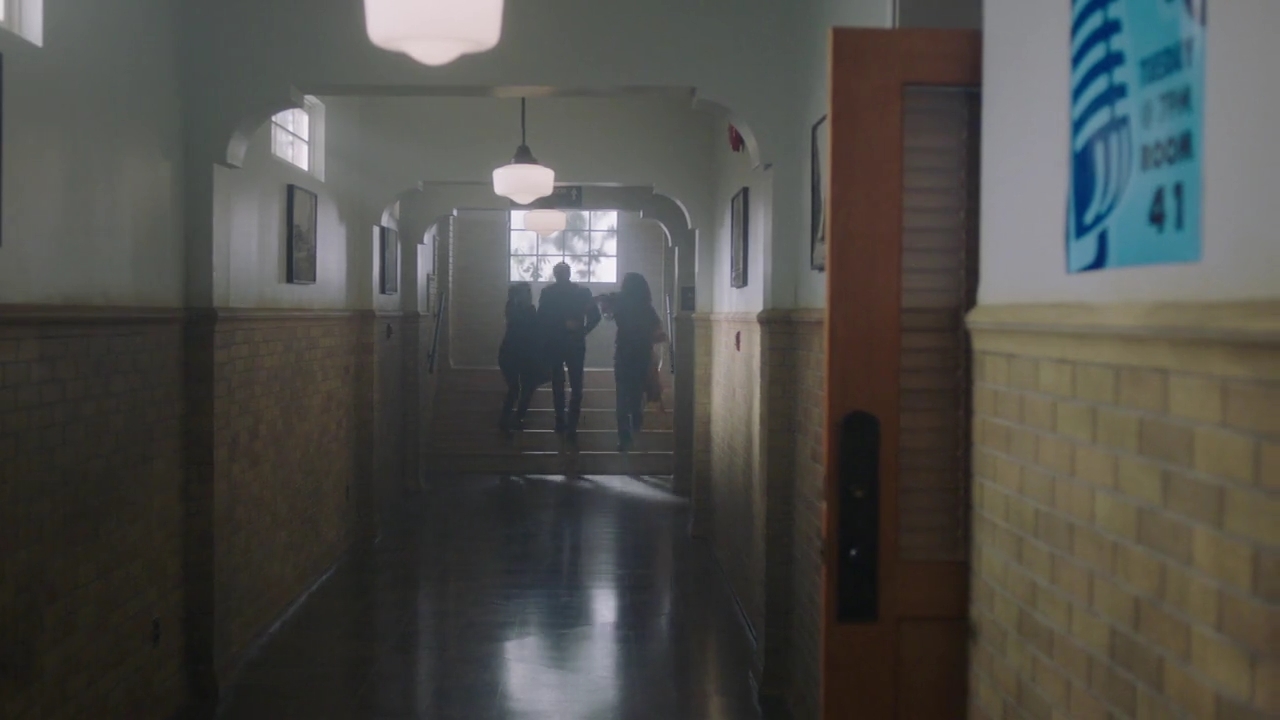 Charmed-Online-dot-nl_Charmed-1x17Surrender01480.jpg