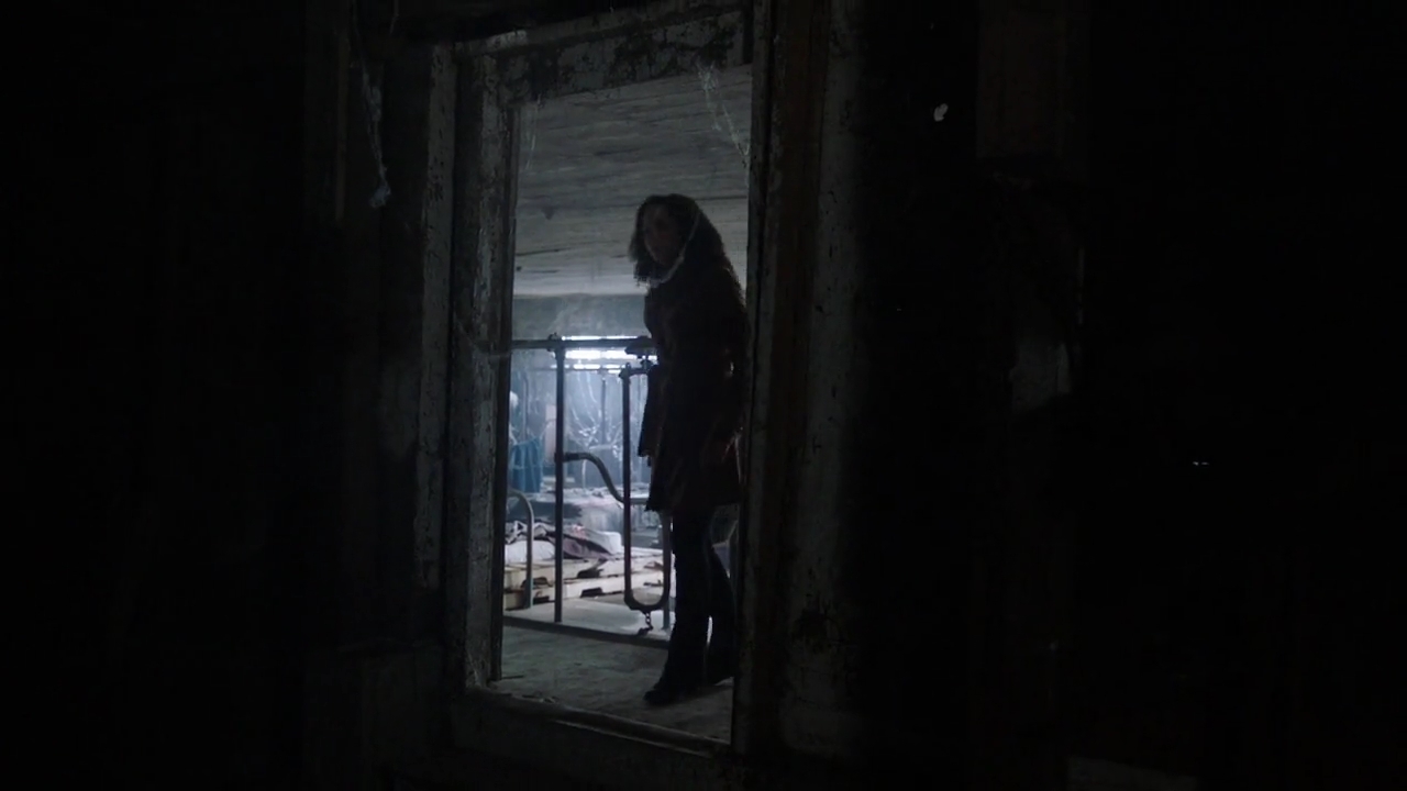 Charmed-Online-dot-nl_Charmed-1x17Surrender01839.jpg