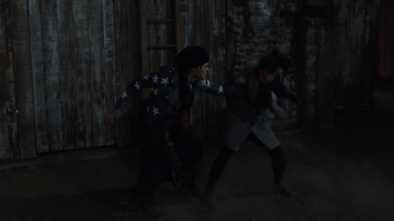 Charmed-Online-dot-nl_Charmed-1x17Surrender01876.jpg