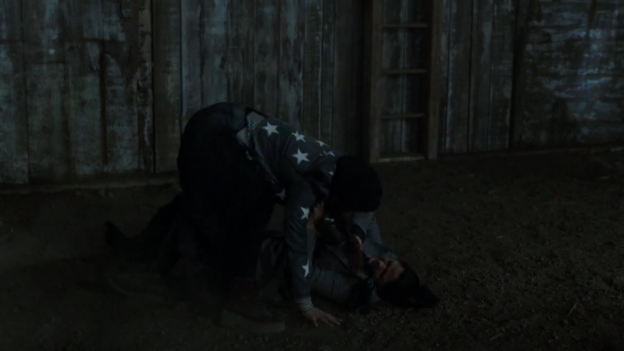 Charmed-Online-dot-nl_Charmed-1x17Surrender01903.jpg