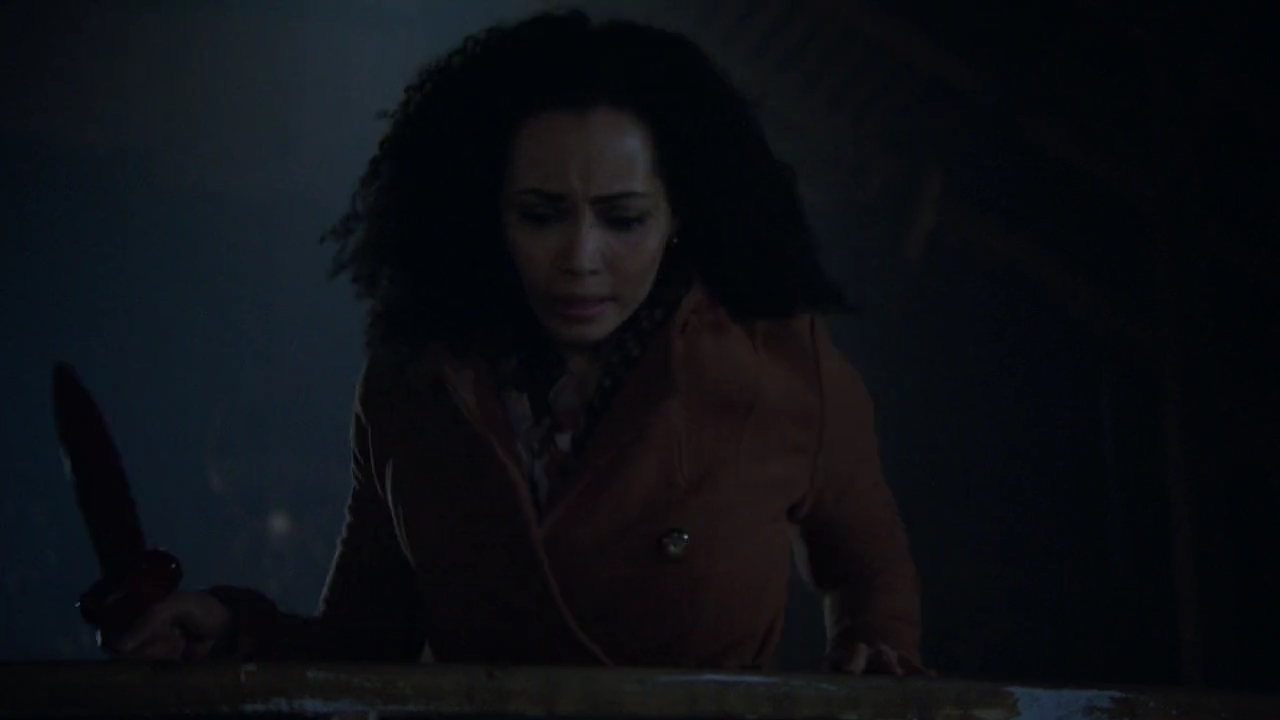 Charmed-Online-dot-nl_Charmed-1x17Surrender01957.jpg