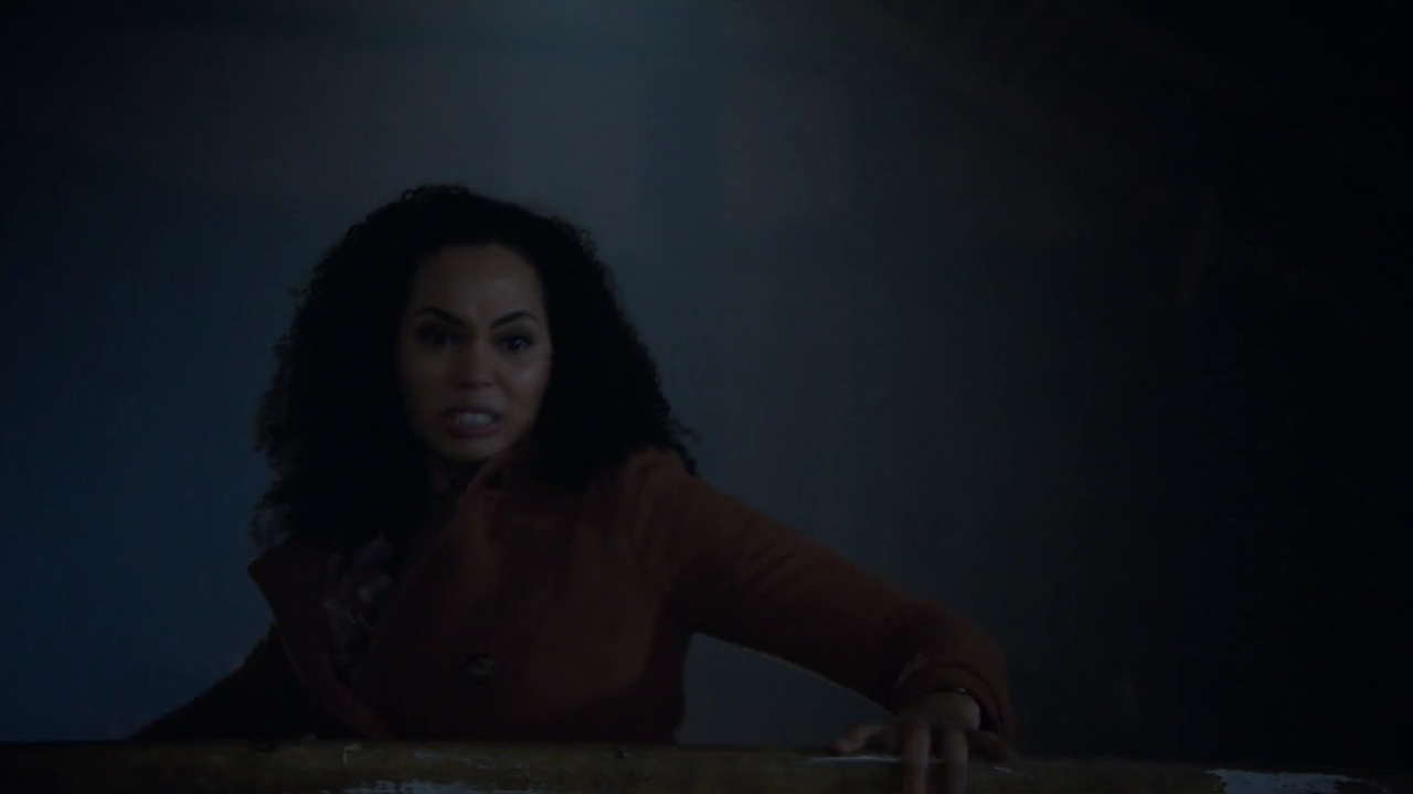 Charmed-Online-dot-nl_Charmed-1x17Surrender01965.jpg