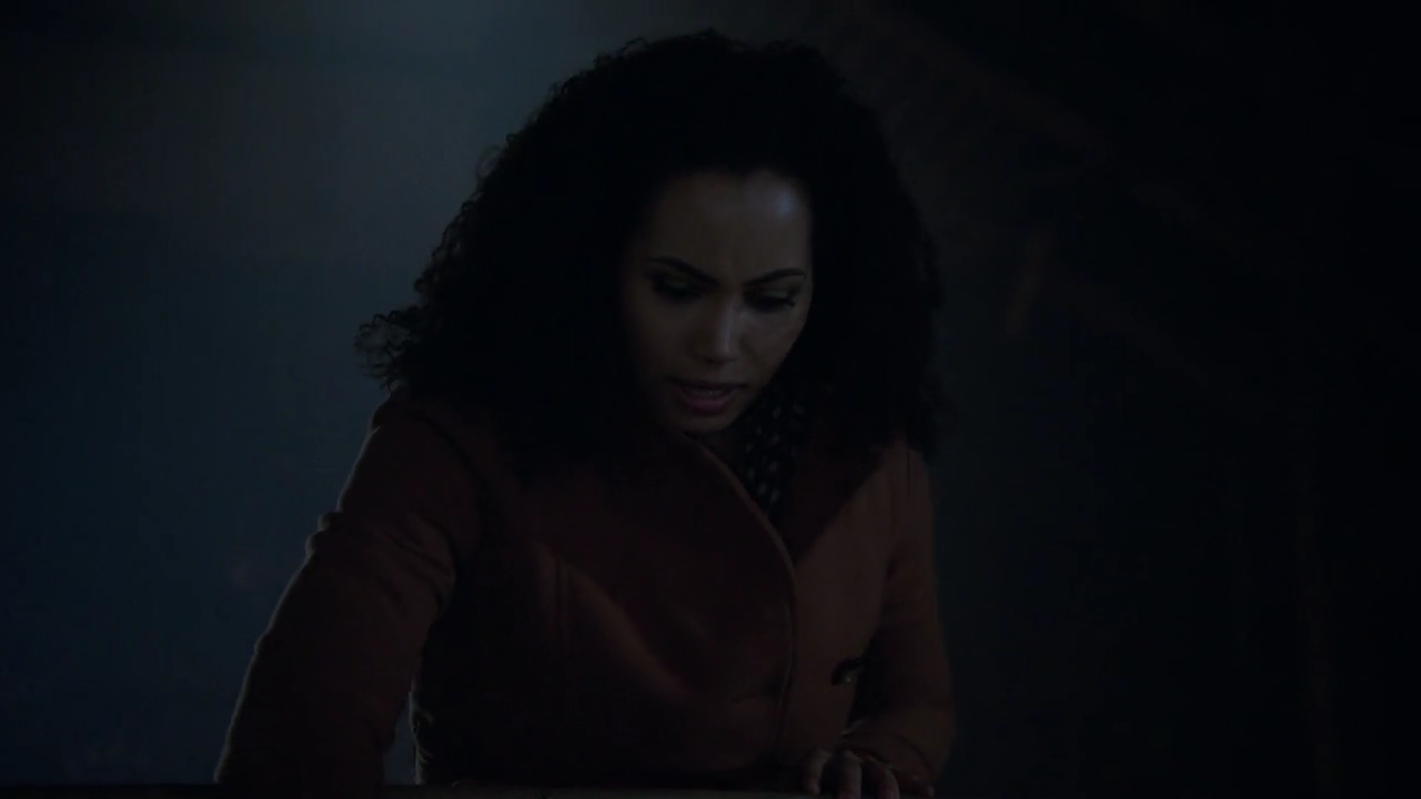 Charmed-Online-dot-nl_Charmed-1x17Surrender01977.jpg