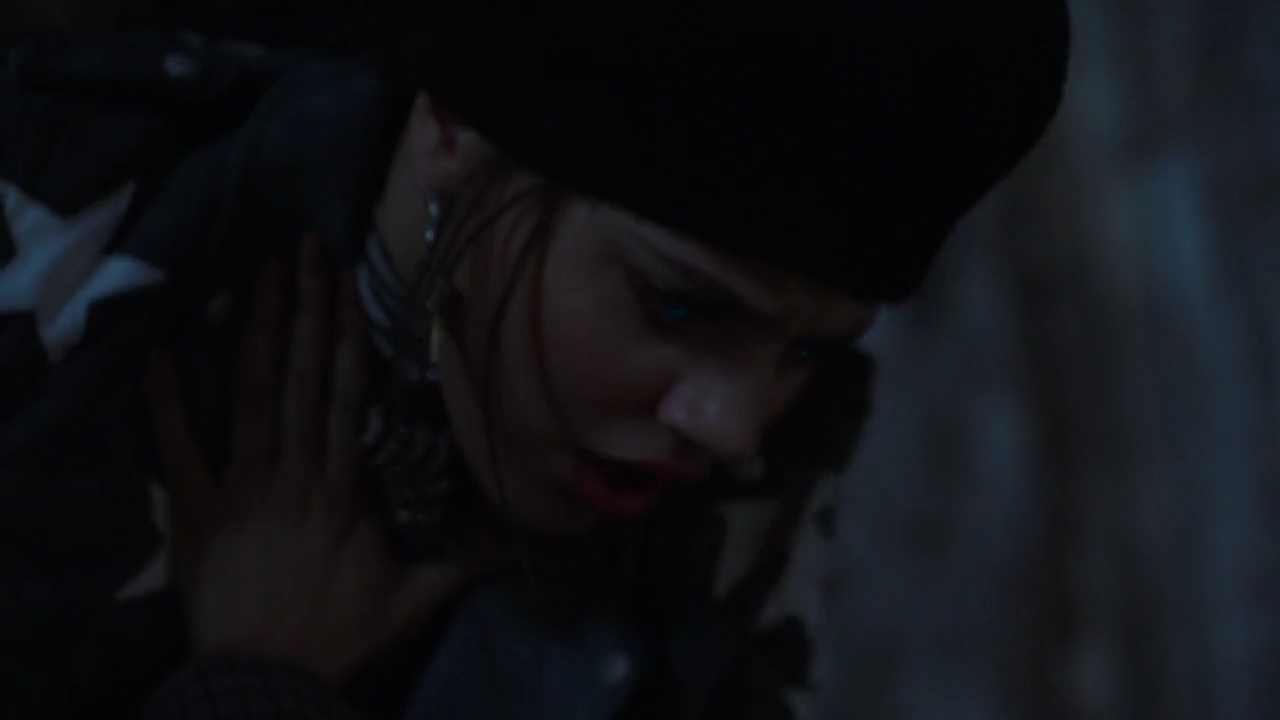 Charmed-Online-dot-nl_Charmed-1x17Surrender01980.jpg