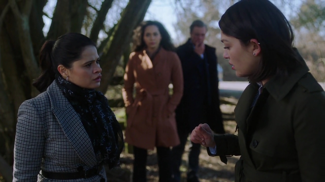 Charmed-Online-dot-nl_Charmed-1x17Surrender02022.jpg