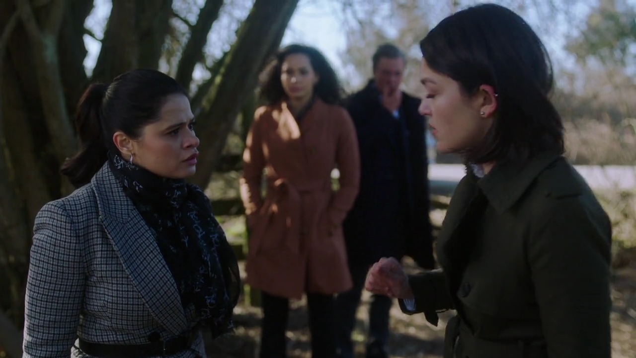 Charmed-Online-dot-nl_Charmed-1x17Surrender02023.jpg