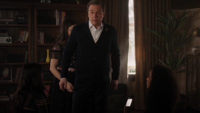 Charmed-Online-dot-nl_Charmed-1x17Surrender00720.jpg