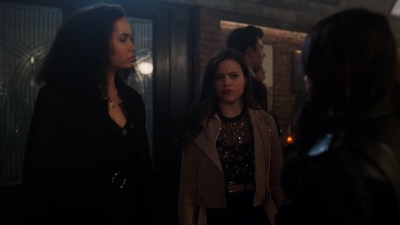 Charmed-Online-dot-nl_Charmed-1x17Surrender00921.jpg