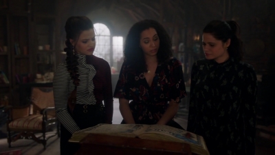 Charmed-Online-dot-nl_Charmed-1x17Surrender01127.jpg