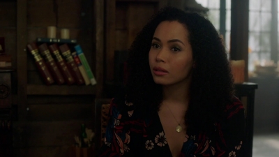 Charmed-Online-dot-nl_Charmed-1x17Surrender01195.jpg