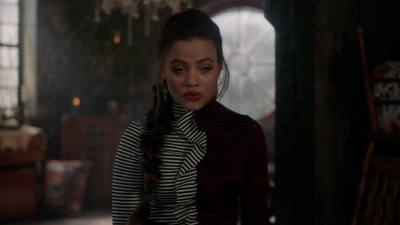 Charmed-Online-dot-nl_Charmed-1x17Surrender01200.jpg