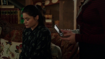 Charmed-Online-dot-nl_Charmed-1x17Surrender01227.jpg