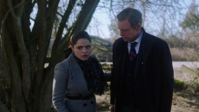 Charmed-Online-dot-nl_Charmed-1x17Surrender02033.jpg