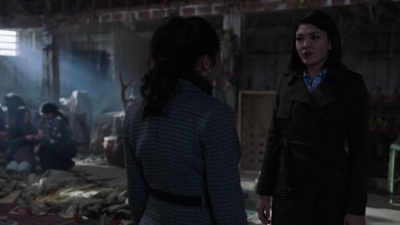 Charmed-Online-dot-nl_Charmed-1x17Surrender02071.jpg