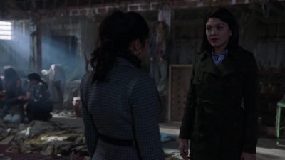 Charmed-Online-dot-nl_Charmed-1x17Surrender02072.jpg