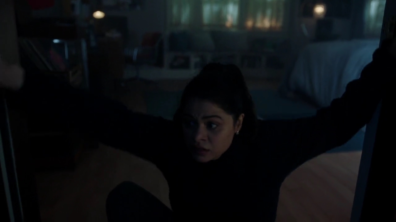 Charmed-Online-dot-nl_Charmed-1x18TheReplacement00097.jpg