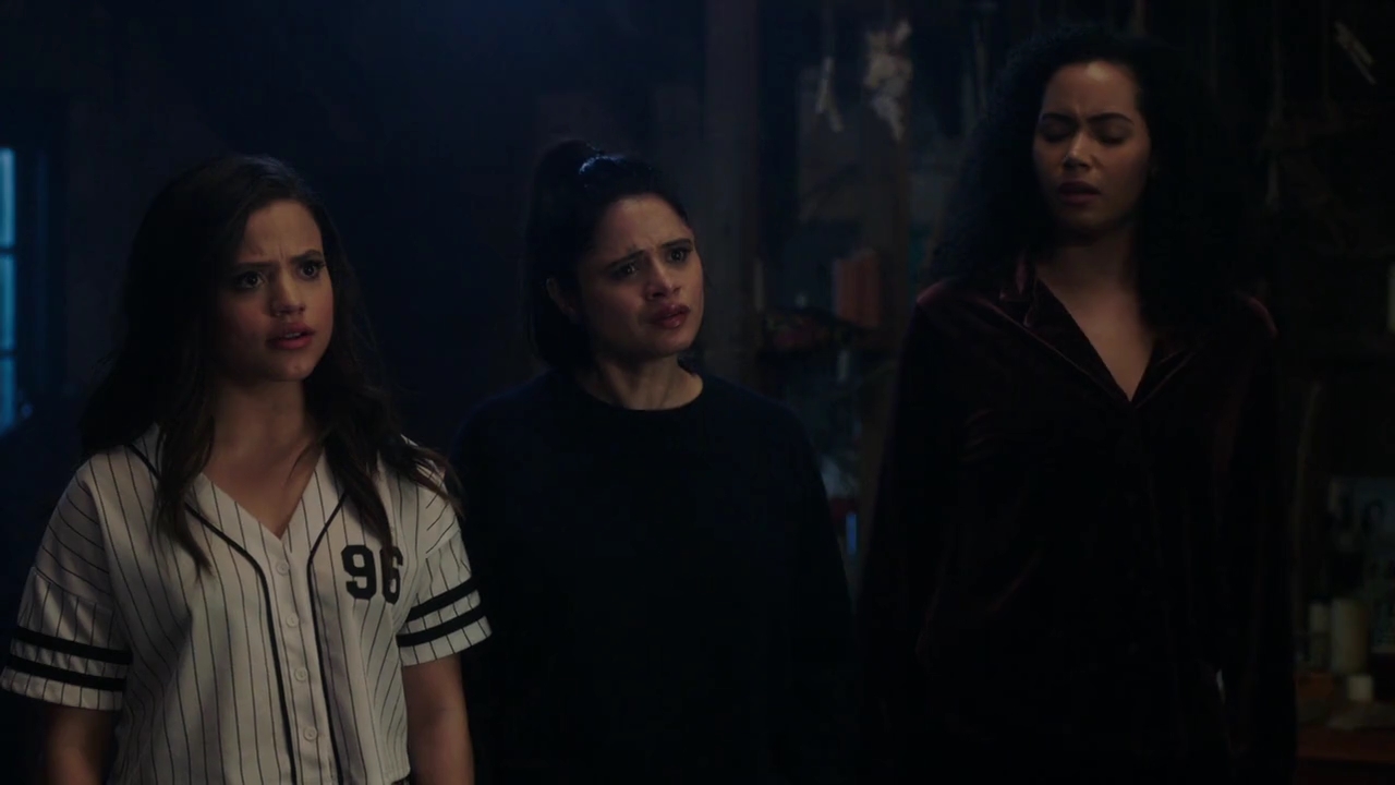 Charmed-Online-dot-nl_Charmed-1x18TheReplacement00157.jpg