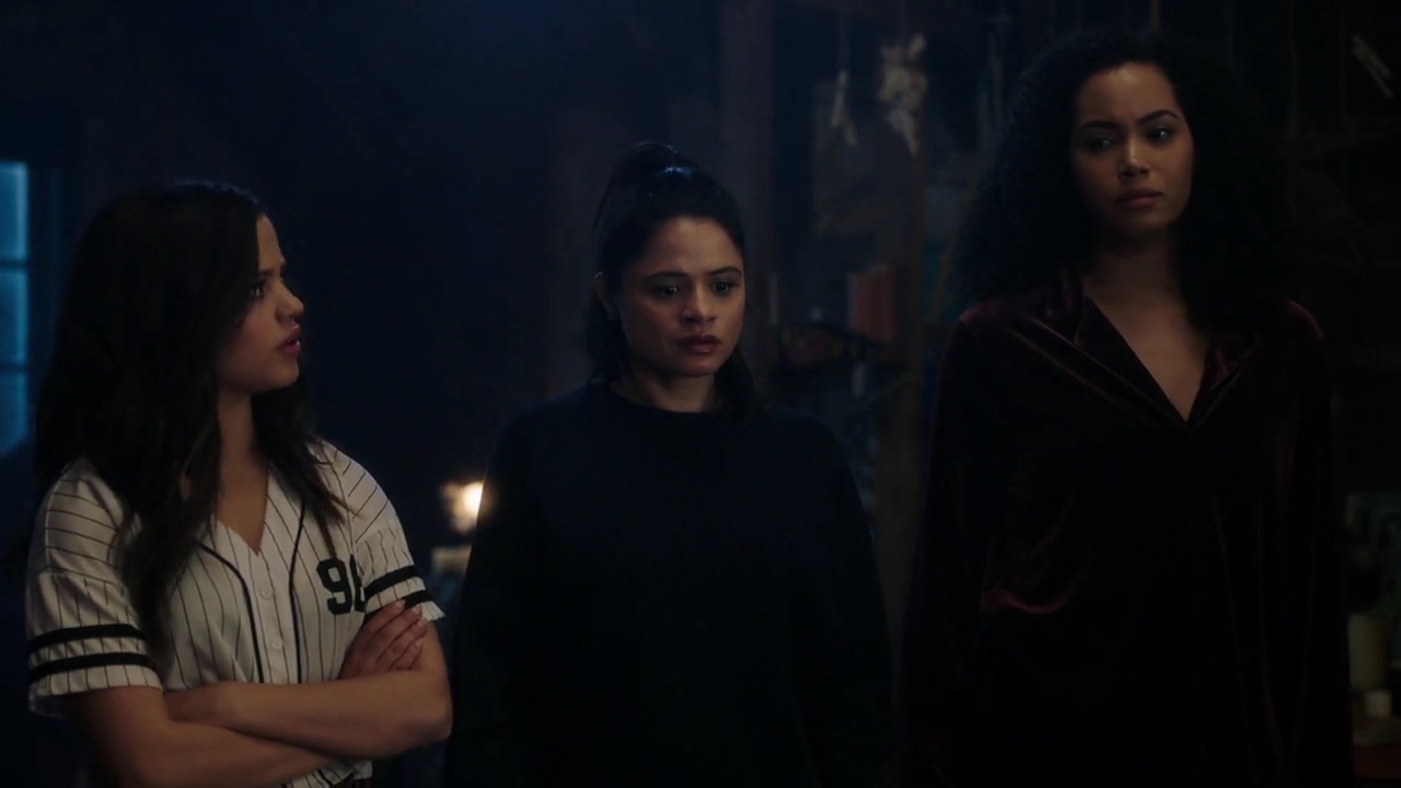 Charmed-Online-dot-nl_Charmed-1x18TheReplacement00194.jpg