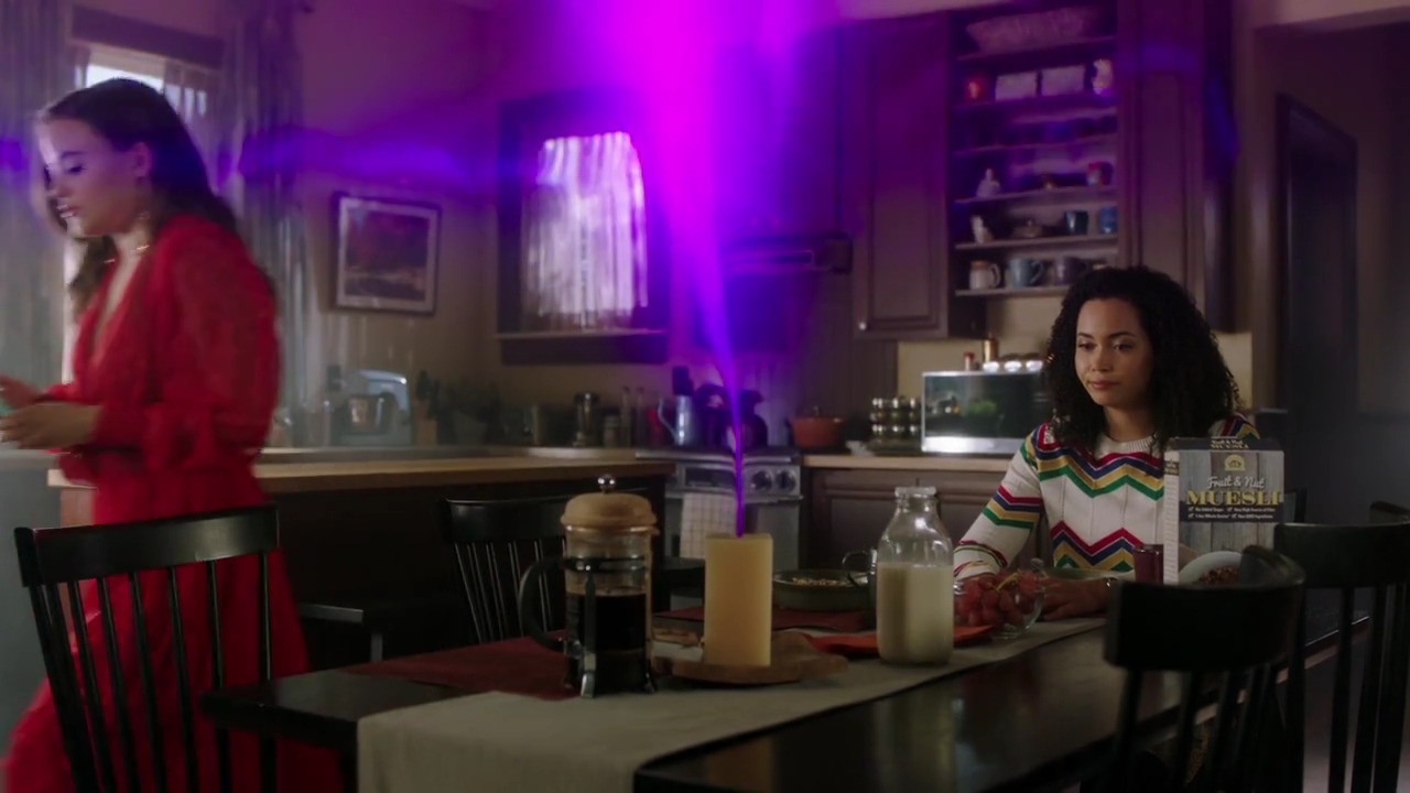 Charmed-Online-dot-nl_Charmed-1x18TheReplacement00392.jpg