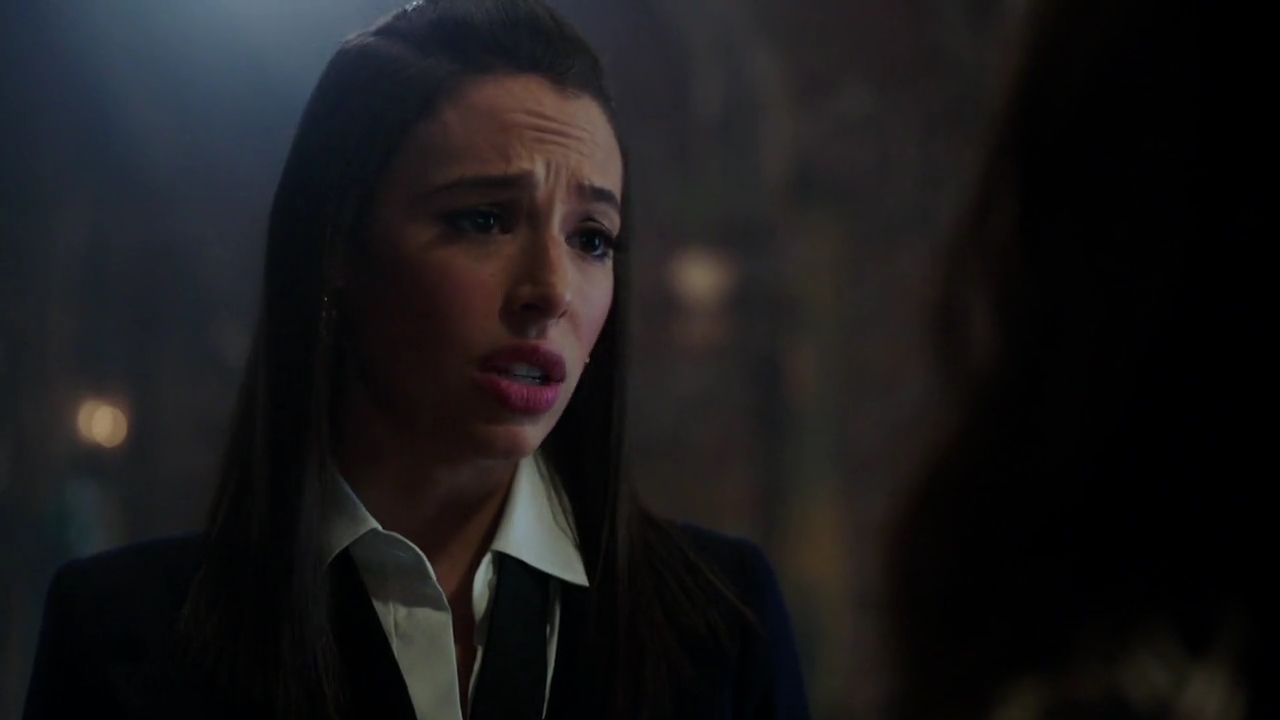 Charmed-Online-dot-nl_Charmed-1x18TheReplacement00863.jpg