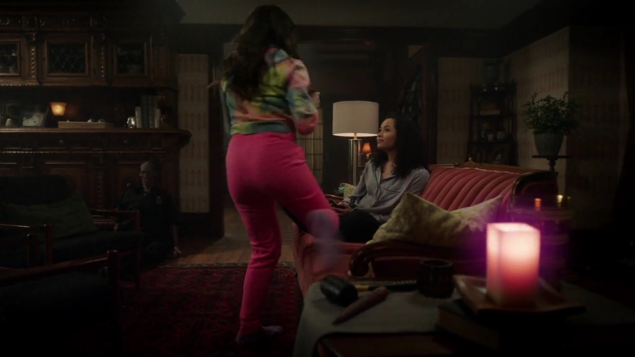 Charmed-Online-dot-nl_Charmed-1x18TheReplacement00989.jpg