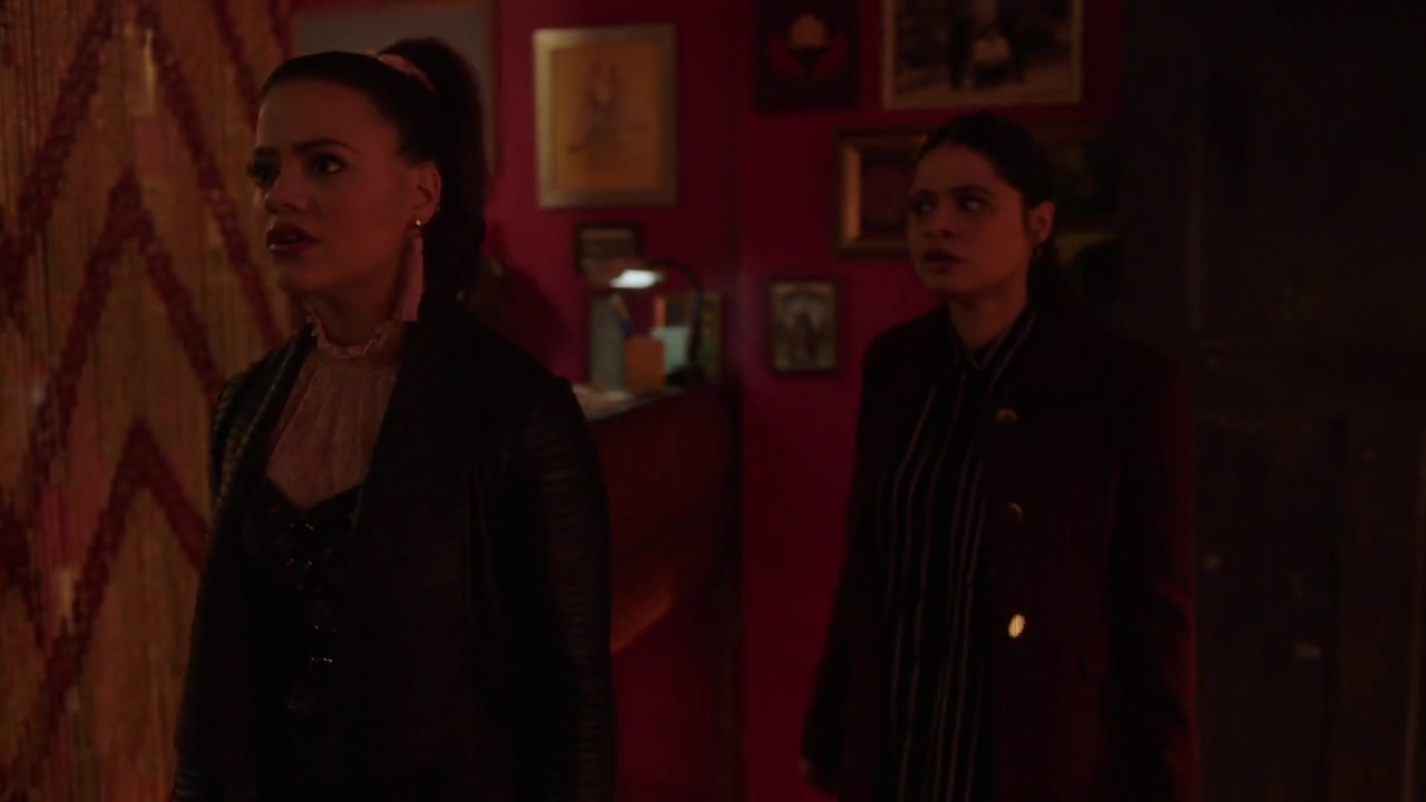 Charmed-Online-dot-nl_Charmed-1x18TheReplacement01279.jpg