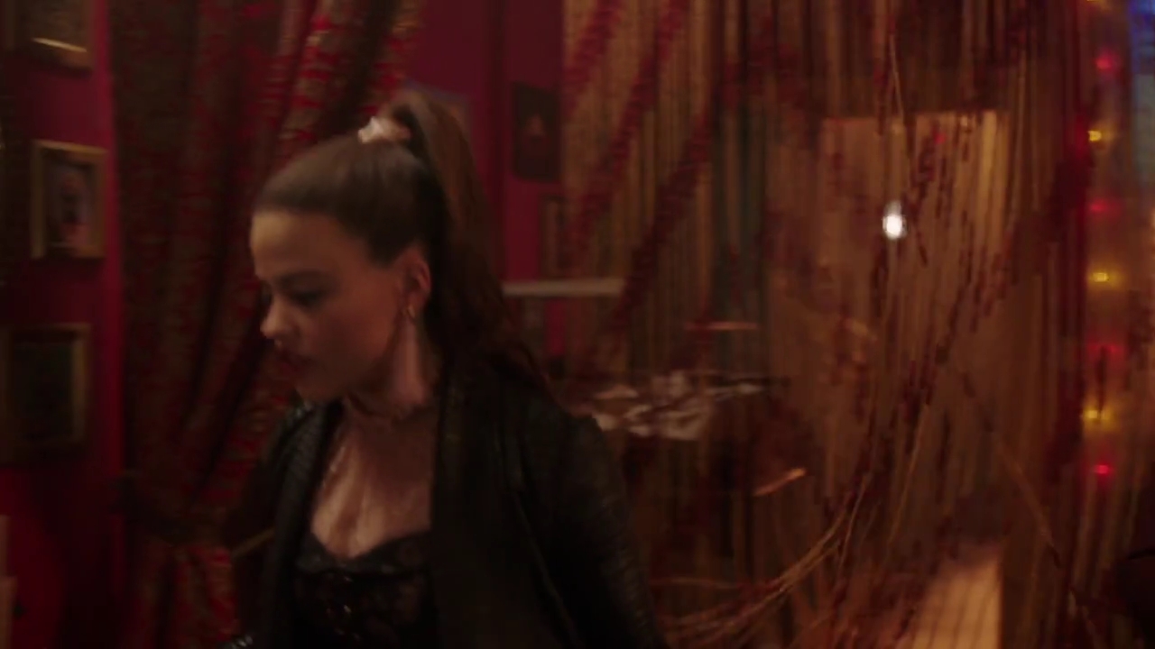 Charmed-Online-dot-nl_Charmed-1x18TheReplacement01461.jpg