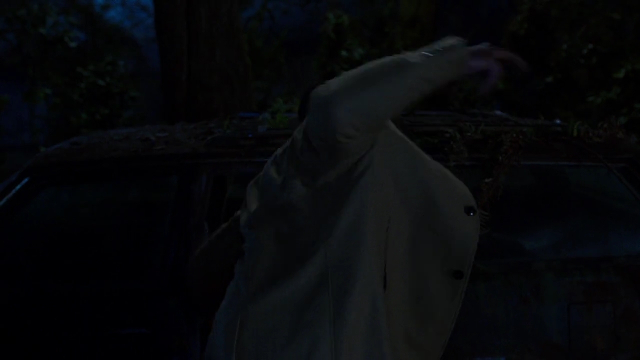 Charmed-Online-dot-nl_Charmed-1x18TheReplacement01576.jpg