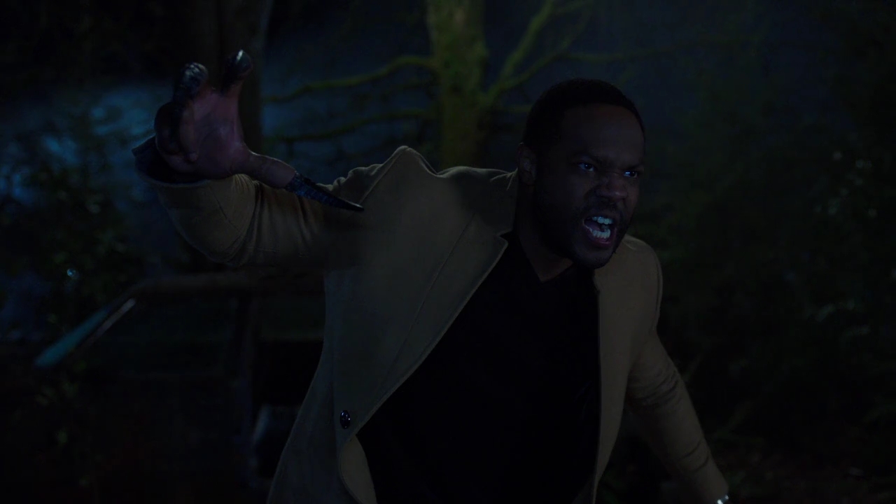 Charmed-Online-dot-nl_Charmed-1x18TheReplacement01599.jpg