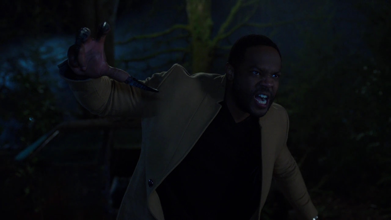 Charmed-Online-dot-nl_Charmed-1x18TheReplacement01600.jpg