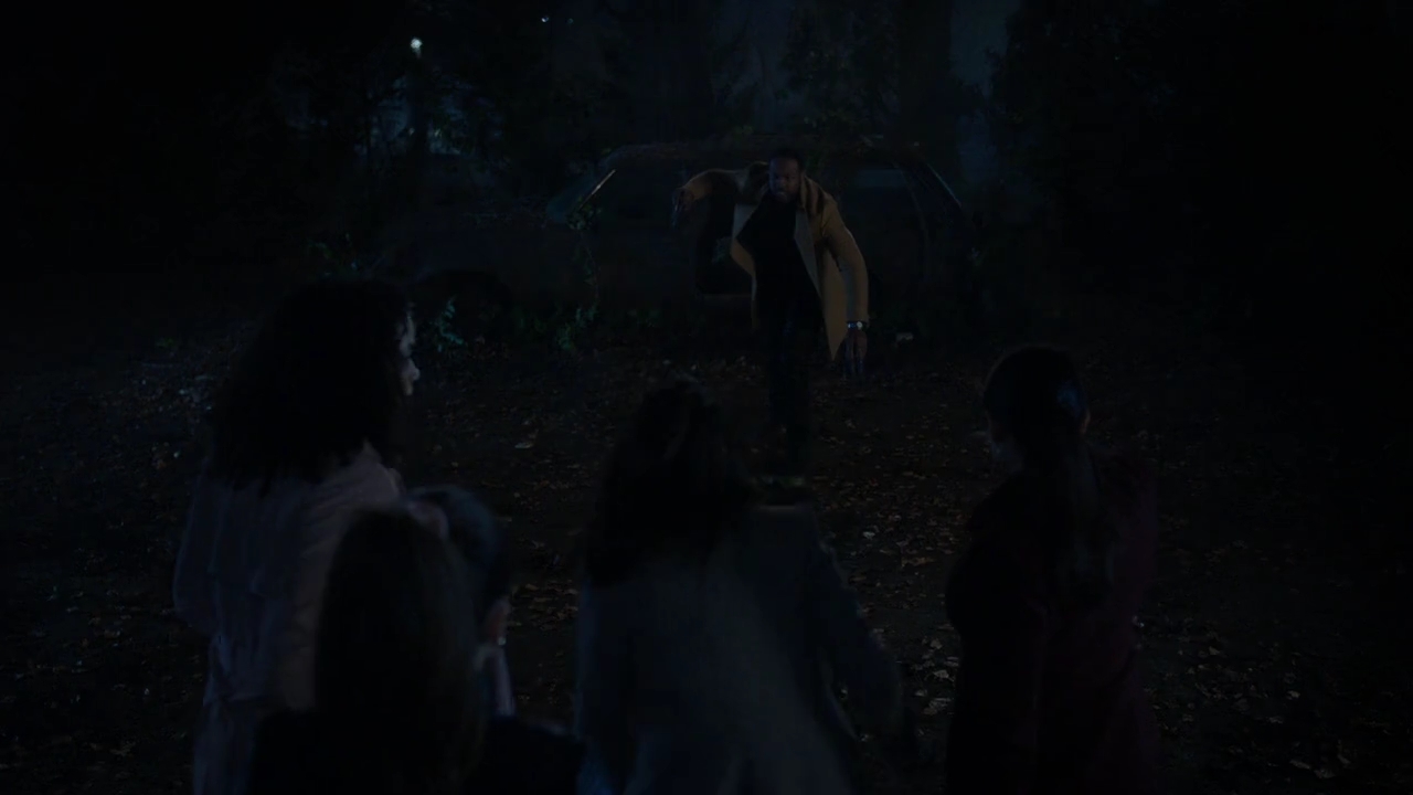 Charmed-Online-dot-nl_Charmed-1x18TheReplacement01611.jpg