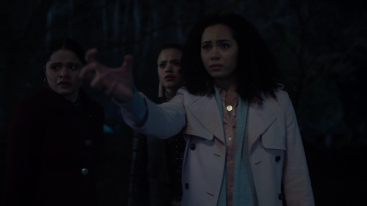 Charmed-Online-dot-nl_Charmed-1x18TheReplacement01626.jpg