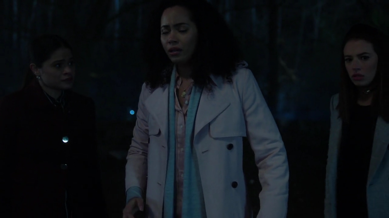 Charmed-Online-dot-nl_Charmed-1x18TheReplacement01664.jpg