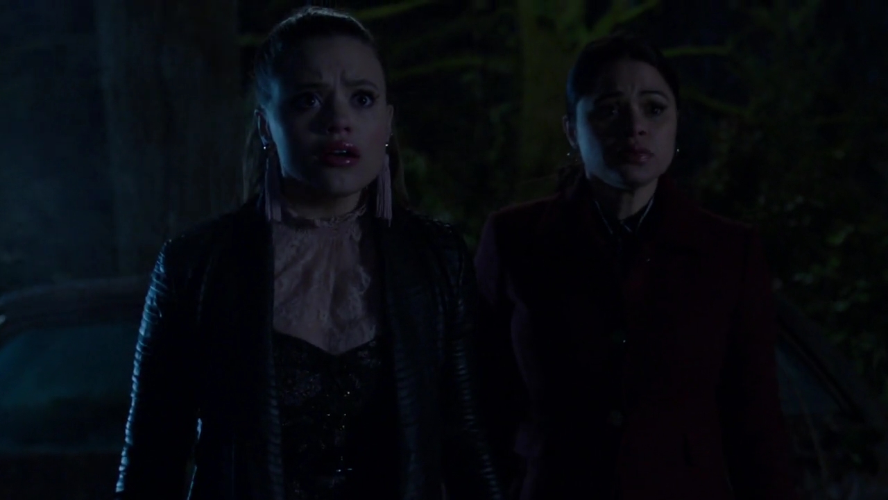 Charmed-Online-dot-nl_Charmed-1x18TheReplacement01712.jpg