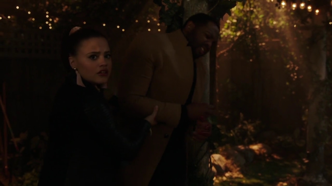 Charmed-Online-dot-nl_Charmed-1x18TheReplacement01726.jpg