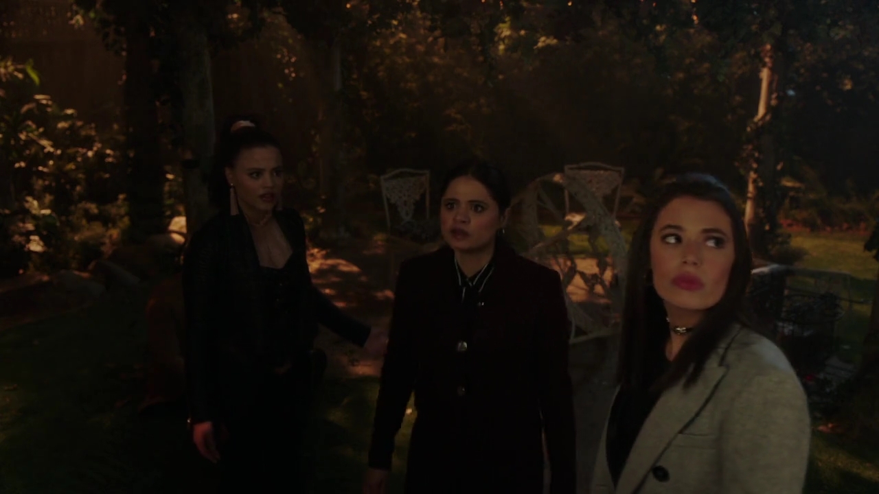 Charmed-Online-dot-nl_Charmed-1x18TheReplacement01740.jpg