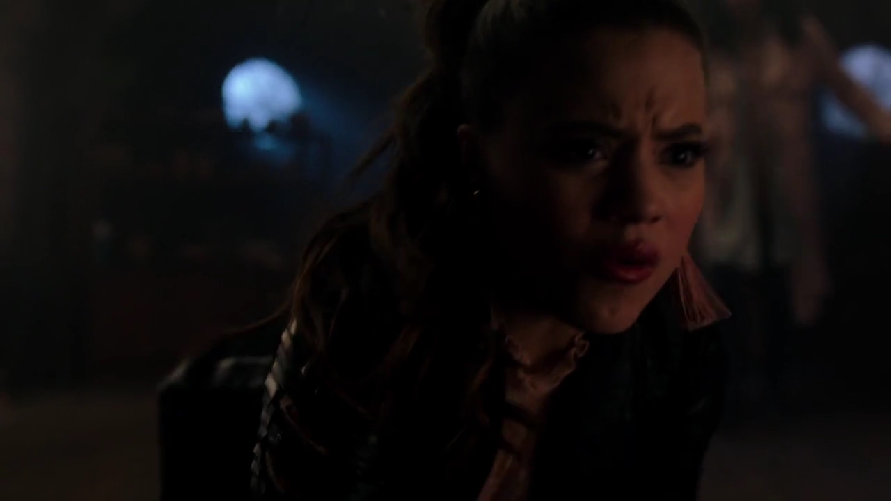 Charmed-Online-dot-nl_Charmed-1x18TheReplacement01809.jpg