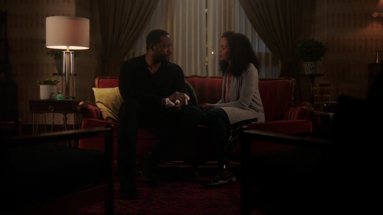 Charmed-Online-dot-nl_Charmed-1x18TheReplacement01904.jpg