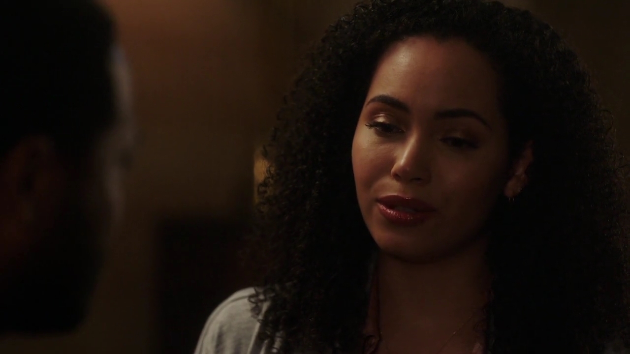 Charmed-Online-dot-nl_Charmed-1x18TheReplacement01977.jpg