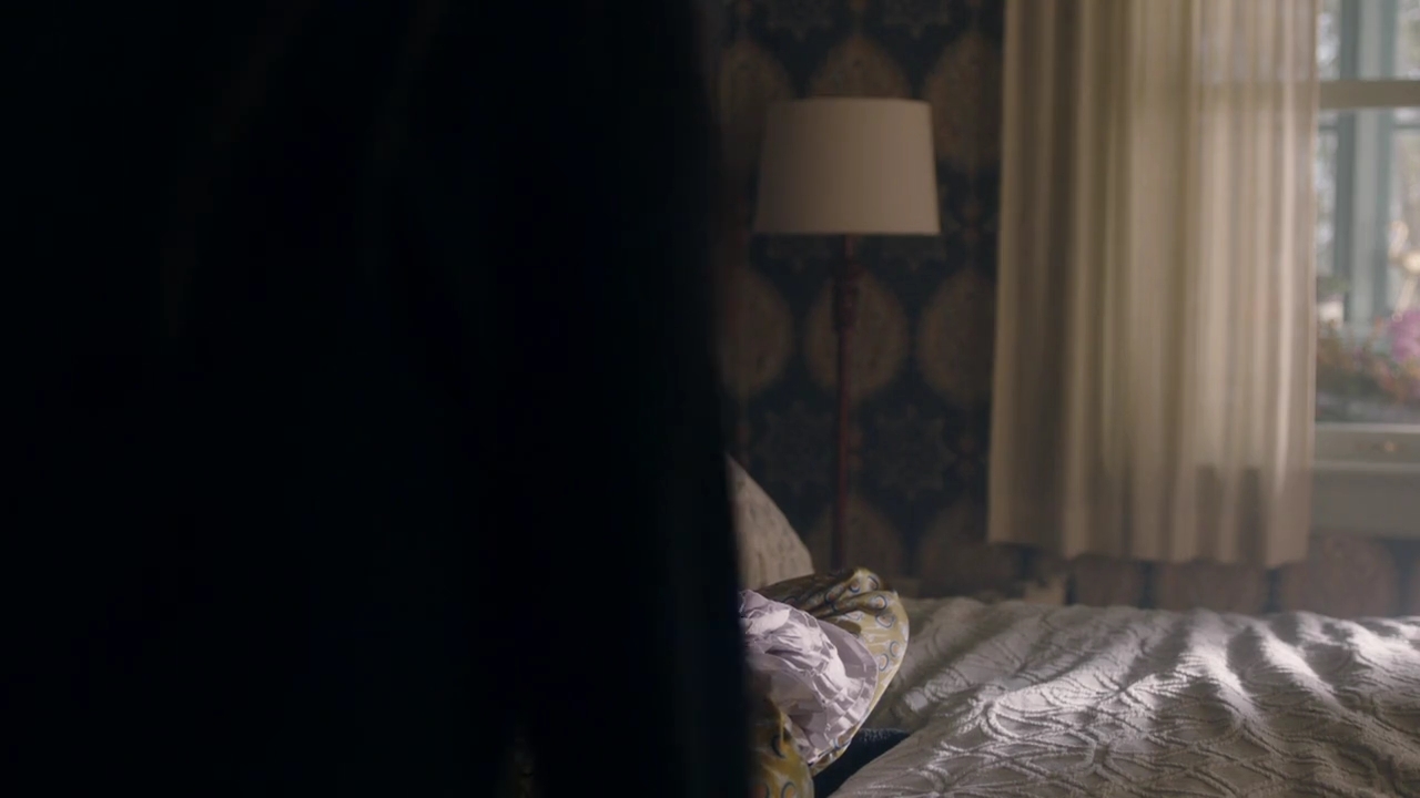 Charmed-Online-dot-nl_Charmed-1x18TheReplacement02056.jpg
