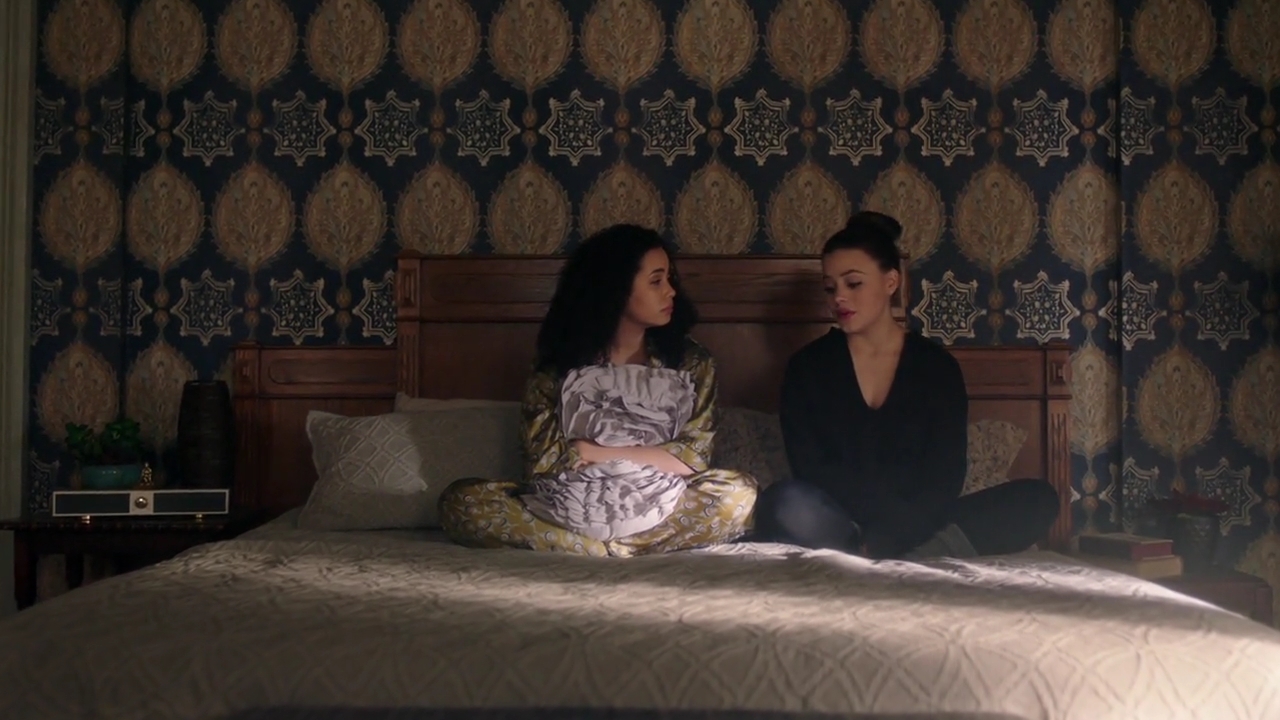 Charmed-Online-dot-nl_Charmed-1x18TheReplacement02087.jpg