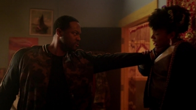 Charmed-Online-dot-nl_Charmed-1x18TheReplacement01123.jpg