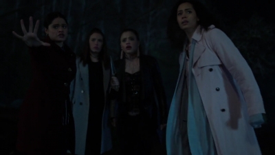 Charmed-Online-dot-nl_Charmed-1x18TheReplacement01562.jpg