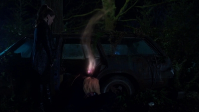 Charmed-Online-dot-nl_Charmed-1x18TheReplacement01693.jpg