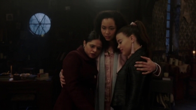 Charmed-Online-dot-nl_Charmed-1x18TheReplacement01843.jpg