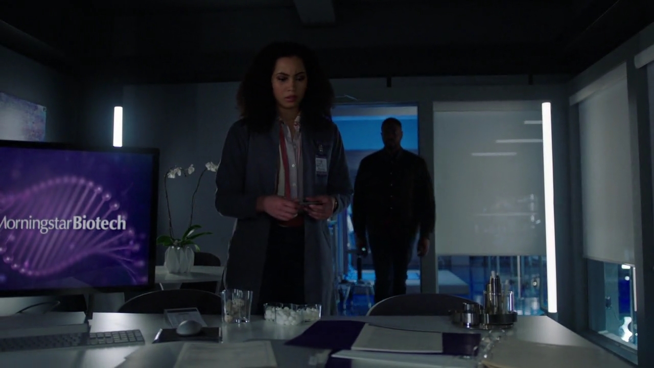 Charmed-Online-dot-nl_Charmed-1x19PowerOfFour00925.jpg